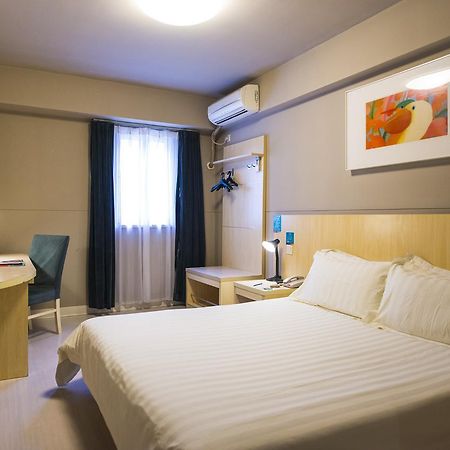 Jinjiang Inn Shenyang Zhongshan Square Medical University First Hospital מראה חיצוני תמונה